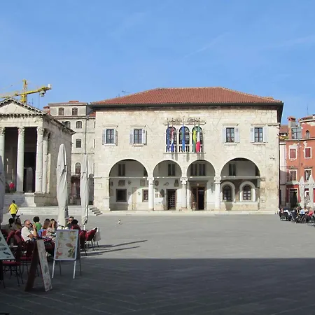 Two-bedroom Near Sea 1 Apartman