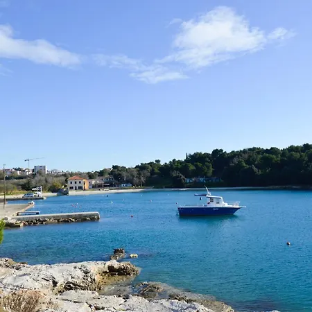 Two-bedroom Near Sea 1 Pula