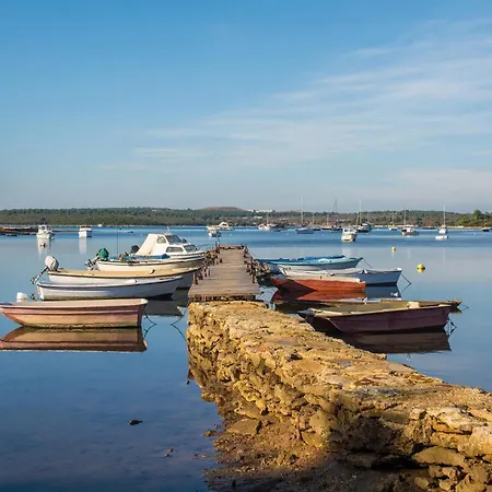 Two-bedroom Near Sea 1 Apartman Pula