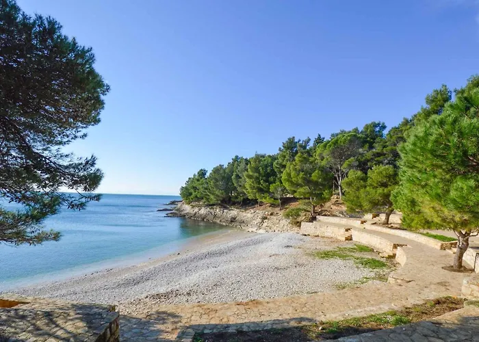 Apartment Two-bedroom Near Sea 1 *