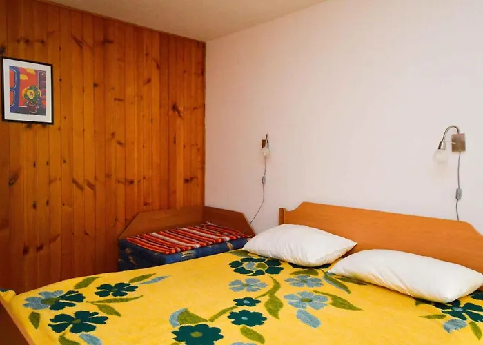 Two-bedroom Near Sea 1