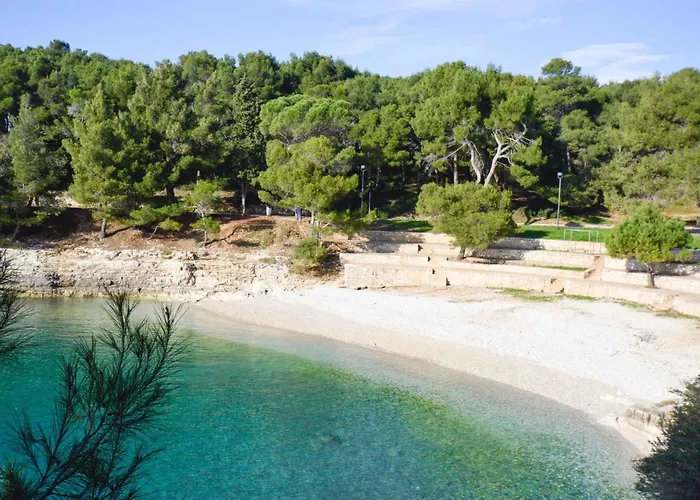 Two-bedroom Near Sea 1 *