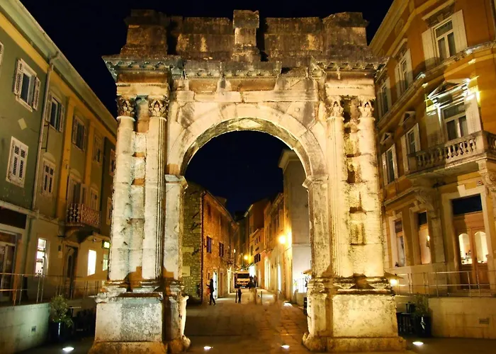 Appartamento Two-bedroom Near Sea 1