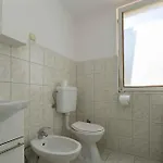 Two-bedroom Near Sea 1 דירה *