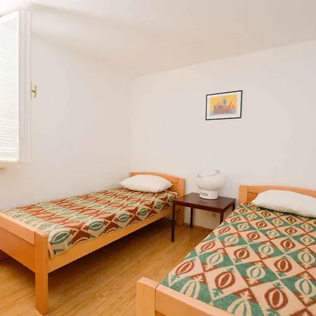 Two-bedroom Near Sea 1 Pula